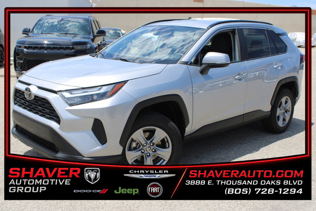 Used 2024 Toyota RAV4 XLE AWD/4WD image 1