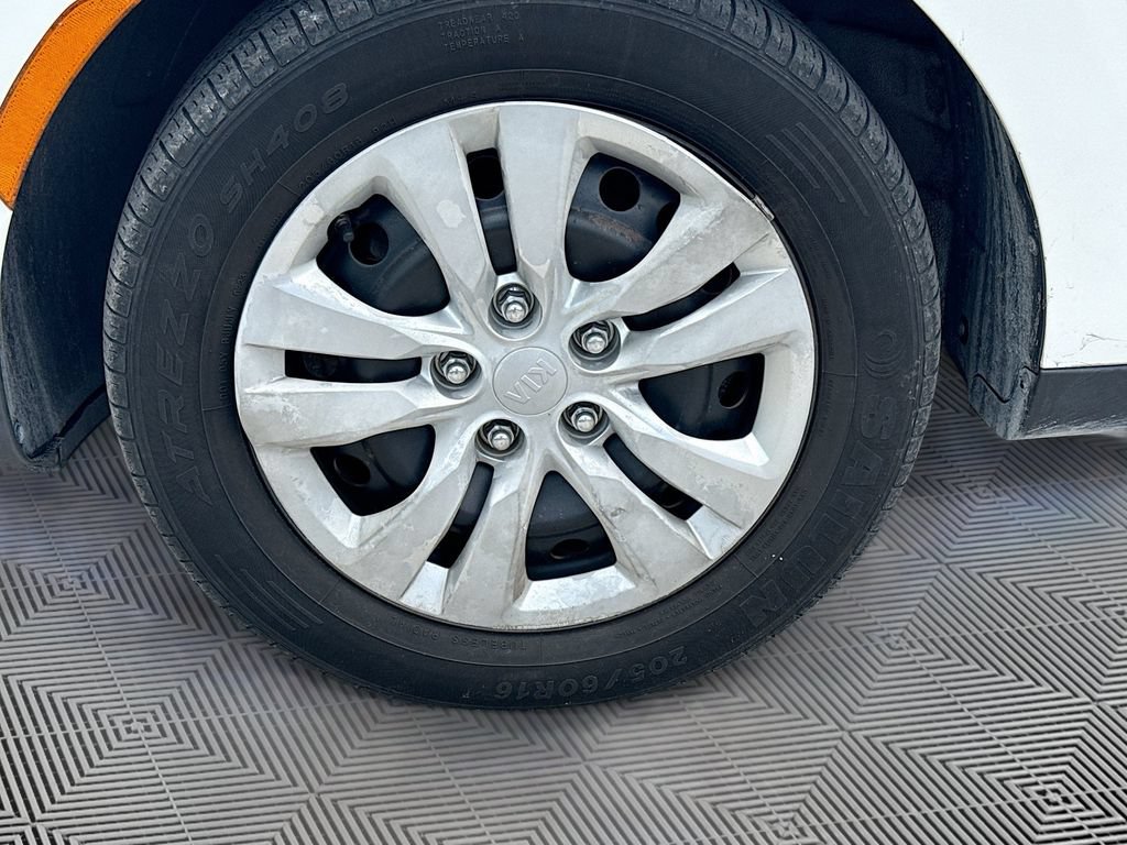 Used 2020 Kia Soul LX FWD image 28