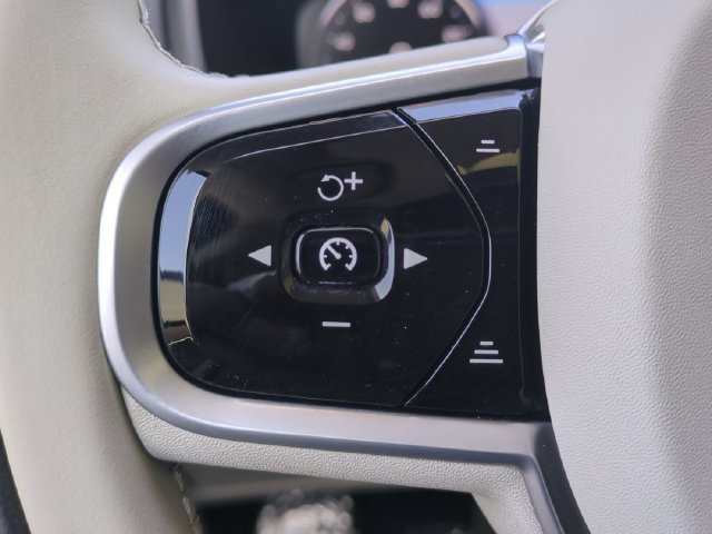 Used 2021 Volvo XC90 T8 Inscription w/ Advanced Package AWD/4WD image 18