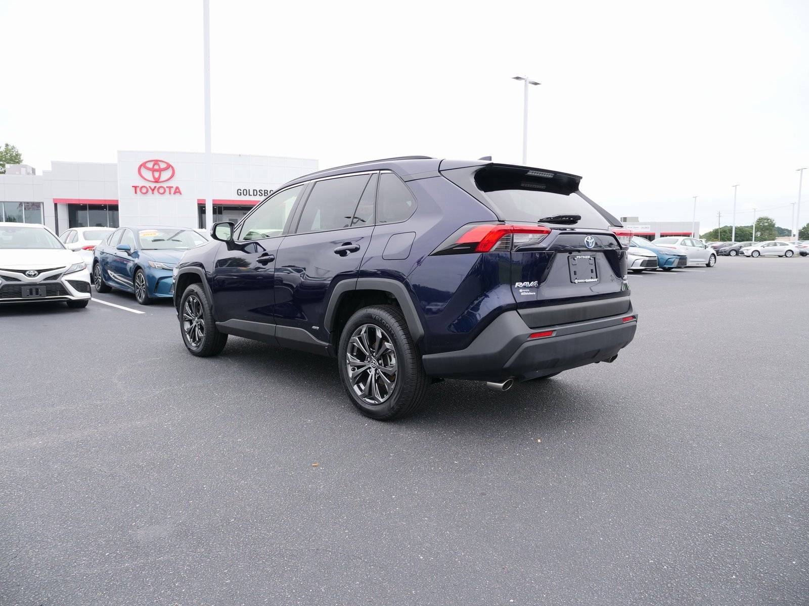Used 2024 Toyota RAV4 XLE Premium image 6