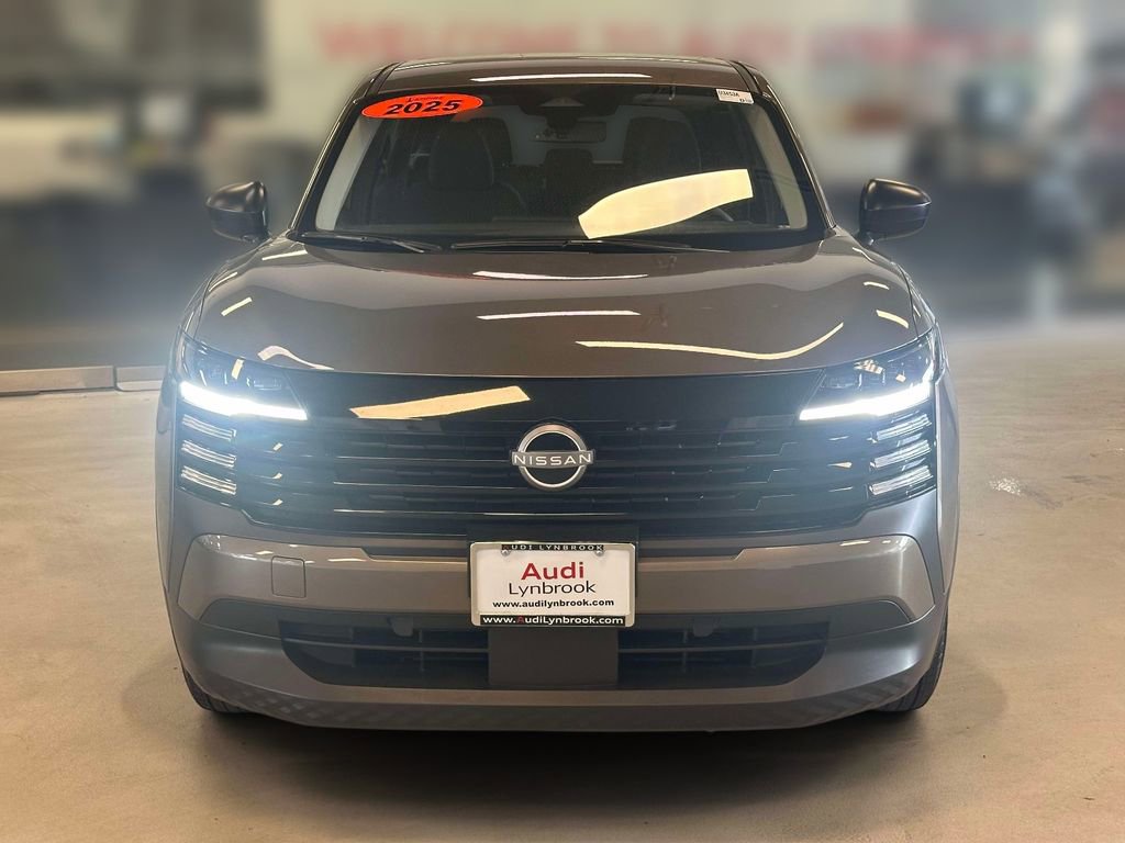 Used 2025 Nissan Kicks S w/ Interior Electronics Package AWD/4WD image 2