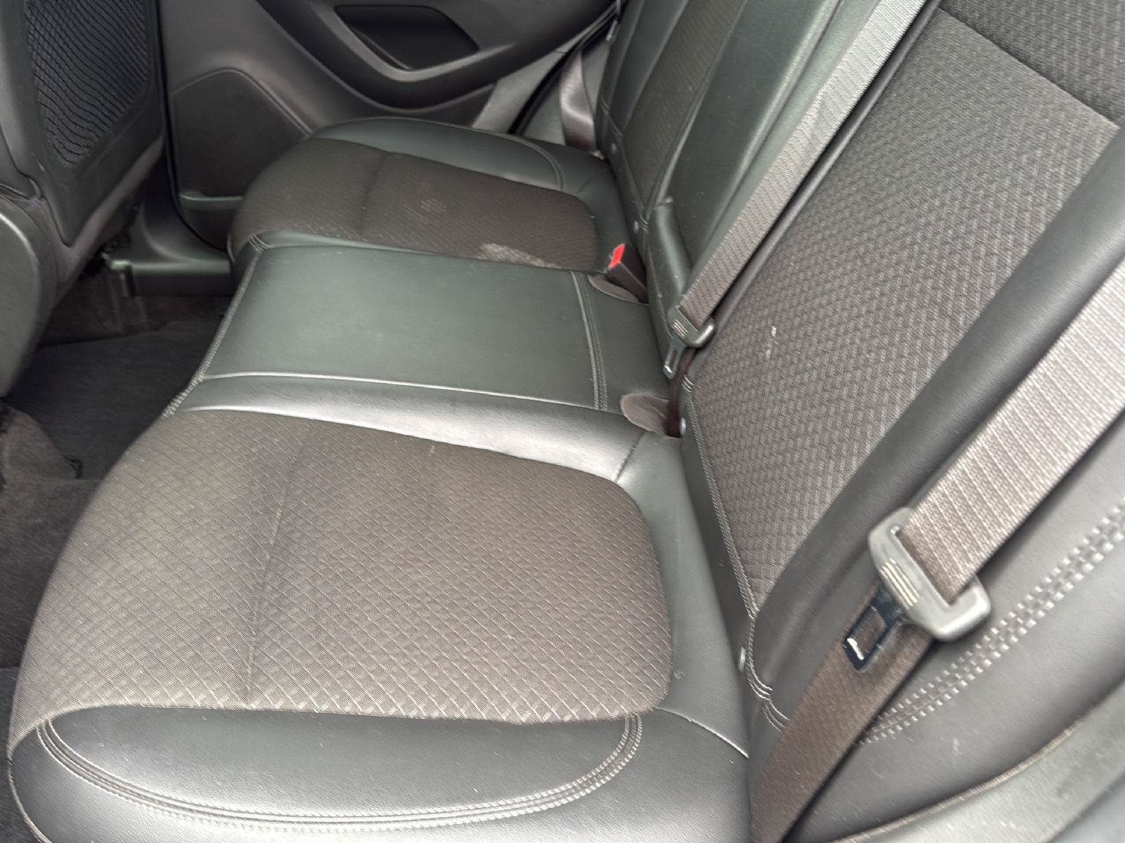 Used 2019 Buick Encore Sport Touring AWD/4WD image 23