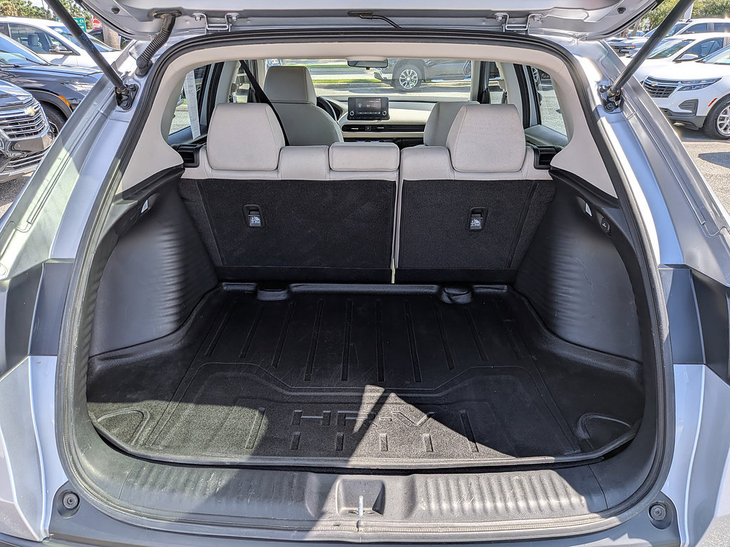 Used 2023 Honda HR-V LX image 12