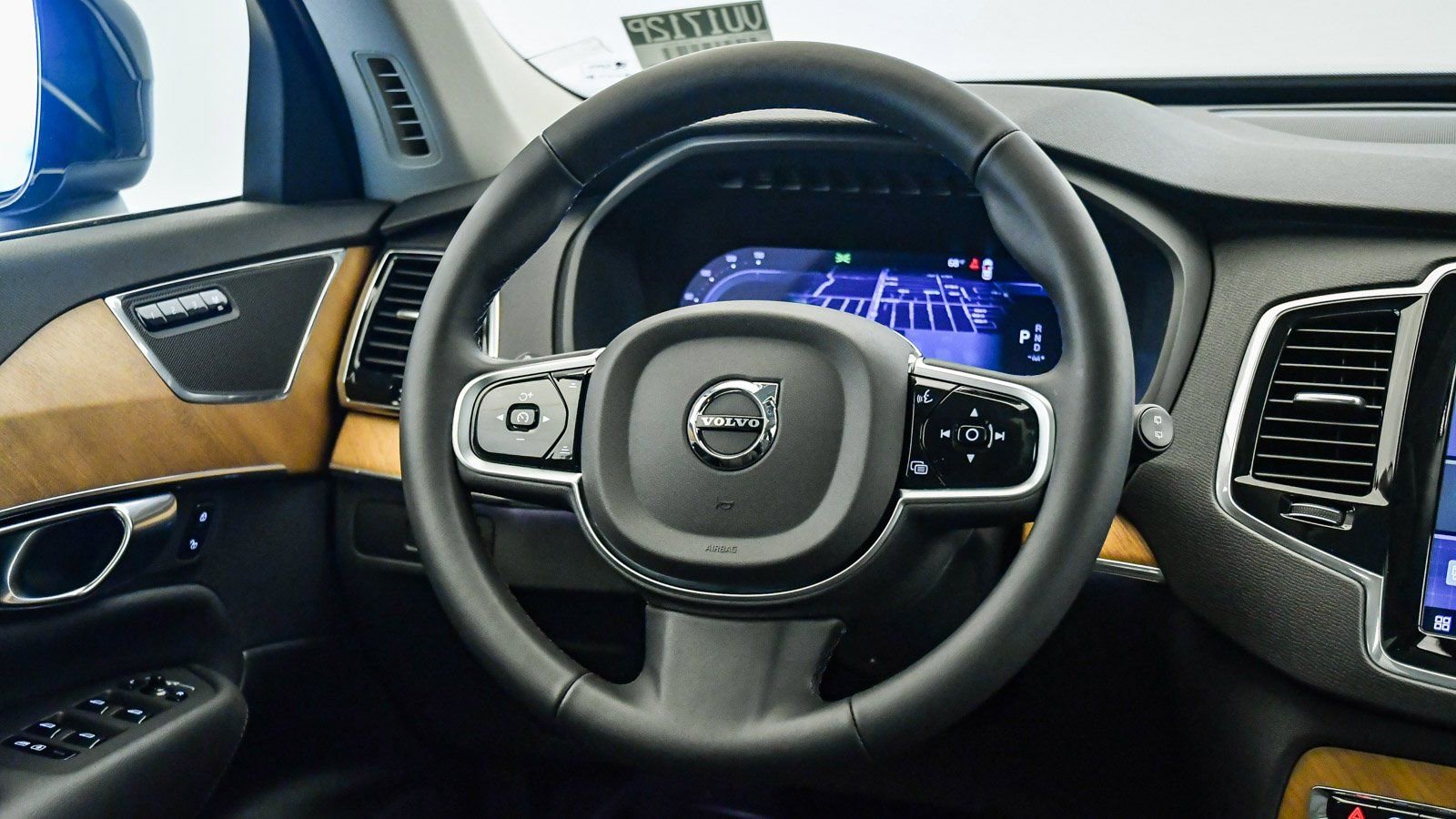 Certified 2025 Volvo XC90 B6 Ultra image 12