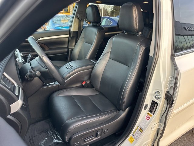 Used 2019 Toyota Highlander XLE image 9