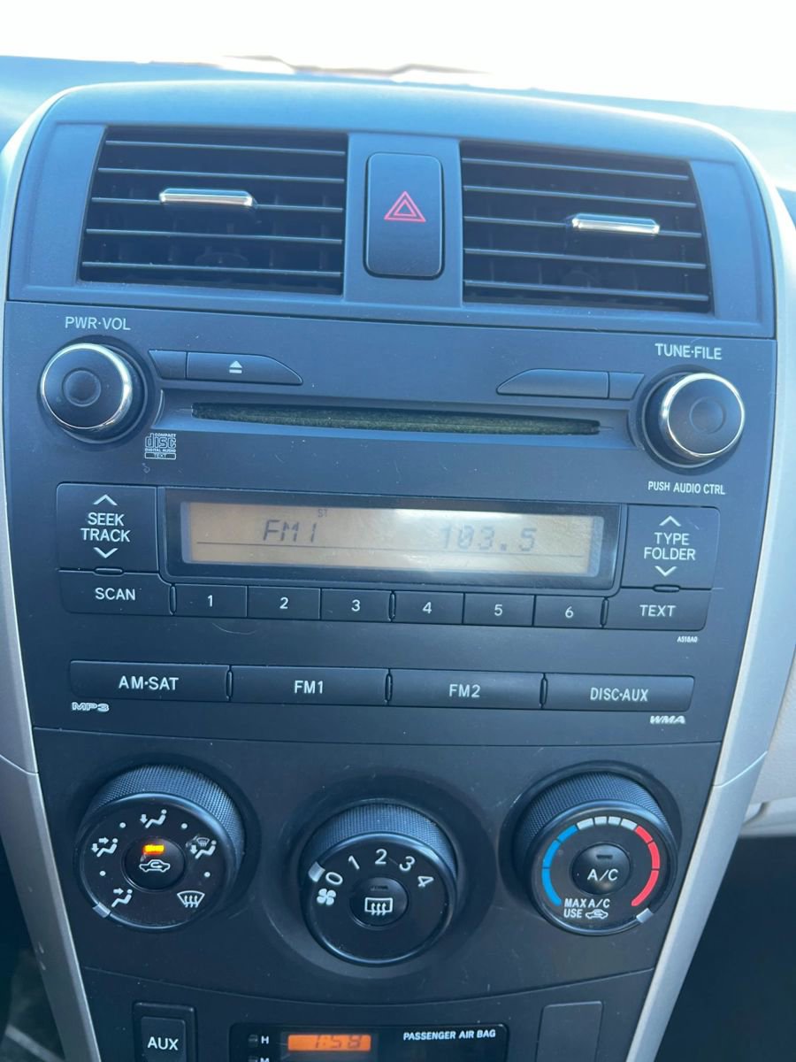 Used 2010 Toyota Corolla LE image 18