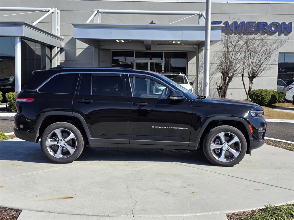 Used 2023 Jeep Grand Cherokee 4WD 4xe w/ Luxury Tech Group II image 55
