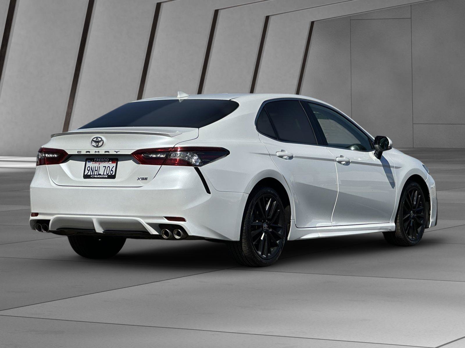 Used 2021 Toyota Camry XSE FWD image 4