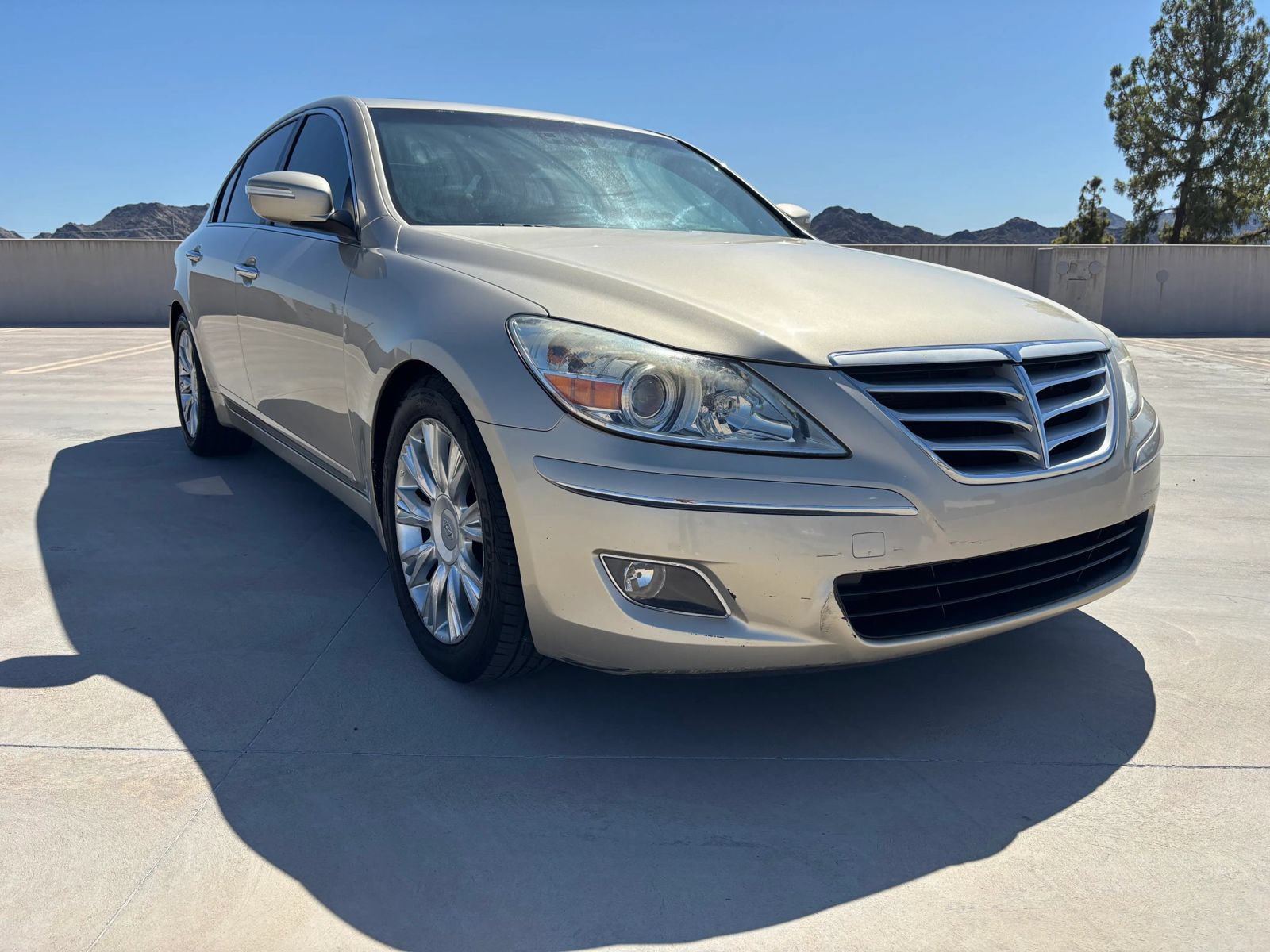 Used 2009 Hyundai Genesis 3.8 w/ Premium Plus Pkg 3 RWD image 4