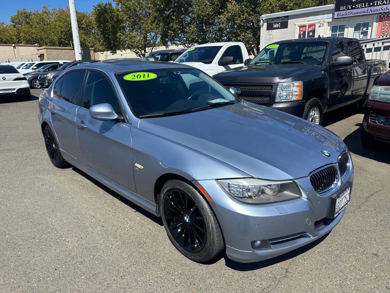 Used 2011 BMW 335i xDrive Sedan AWD/4WD image 3