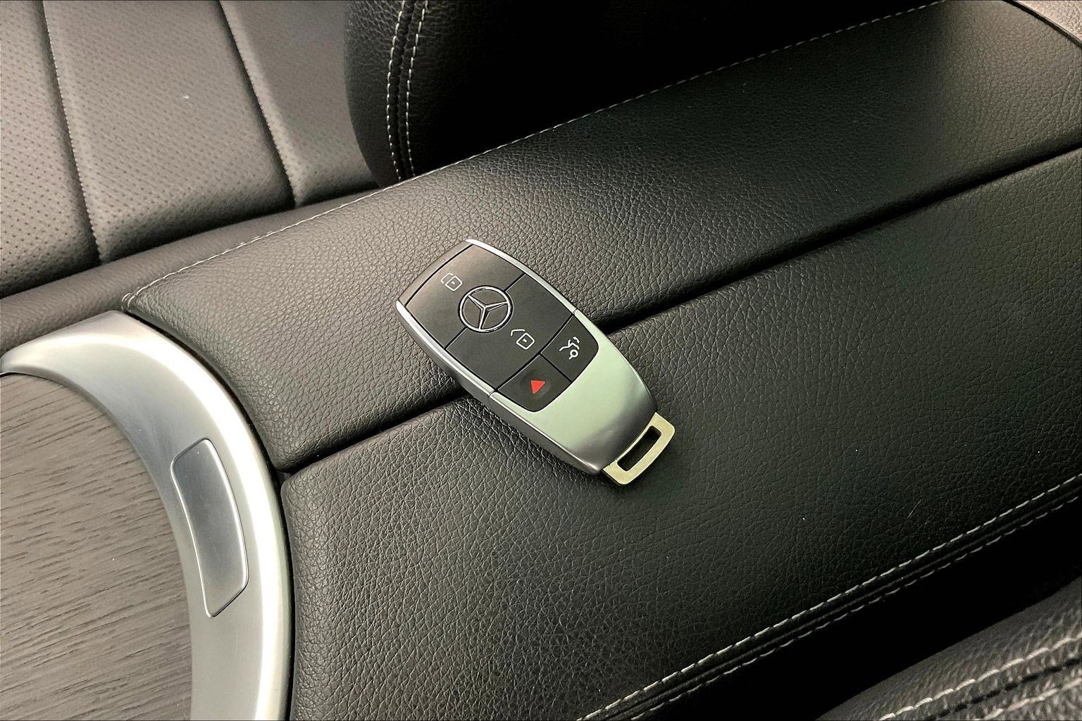 Used 2021 Mercedes-Benz GLC 300 4MATIC image 35