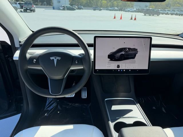 Used 2023 Tesla Model Y Performance image 11