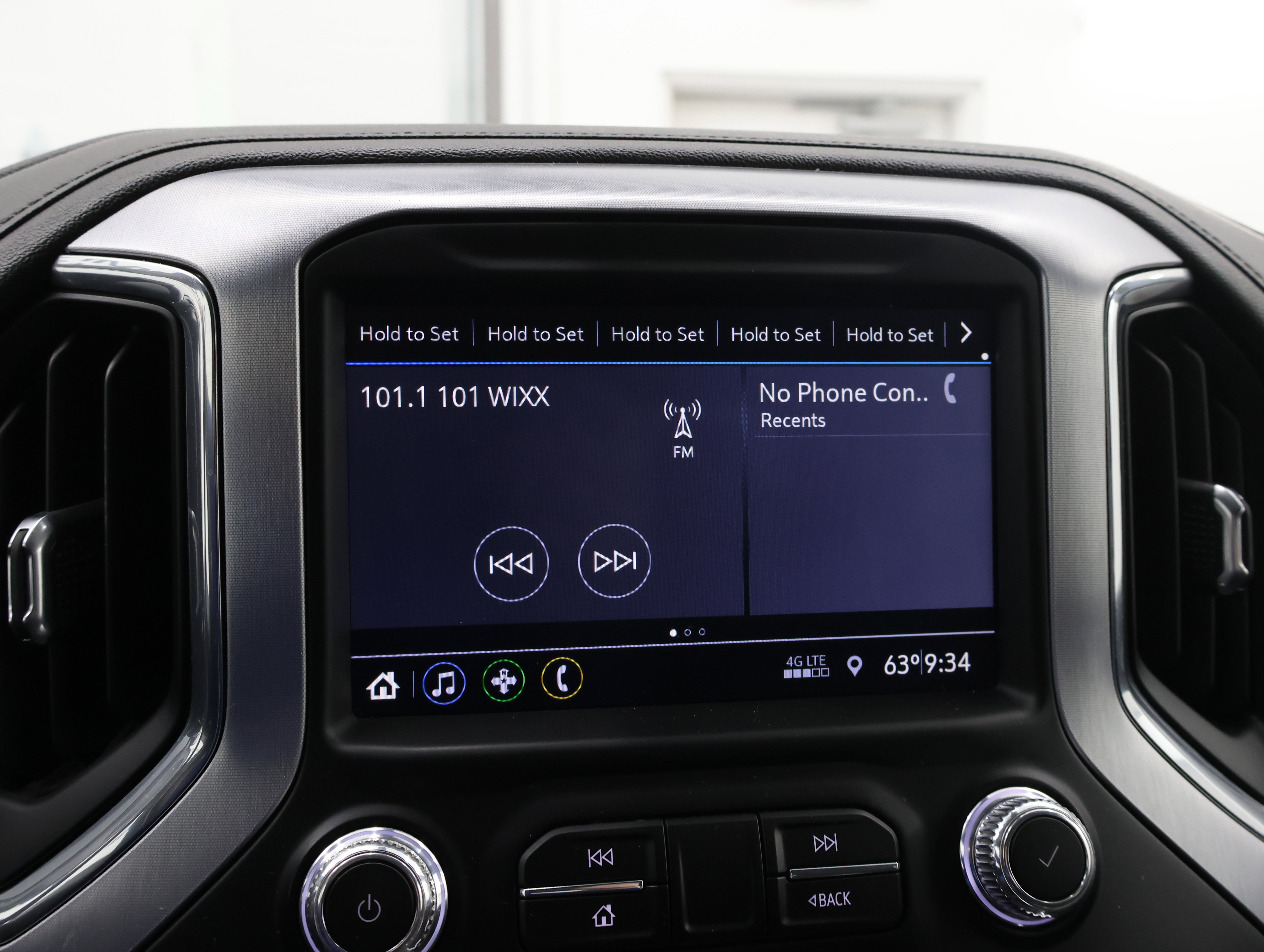 Used 2021 GMC Sierra 2500 SLE w/ X31 Off-Road Package AWD/4WD image 40