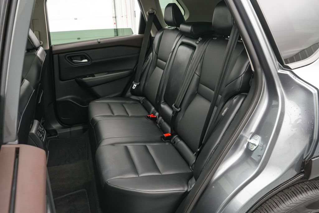Used 2023 Nissan Rogue SV w/ SV Premium B Package AWD/4WD image 19