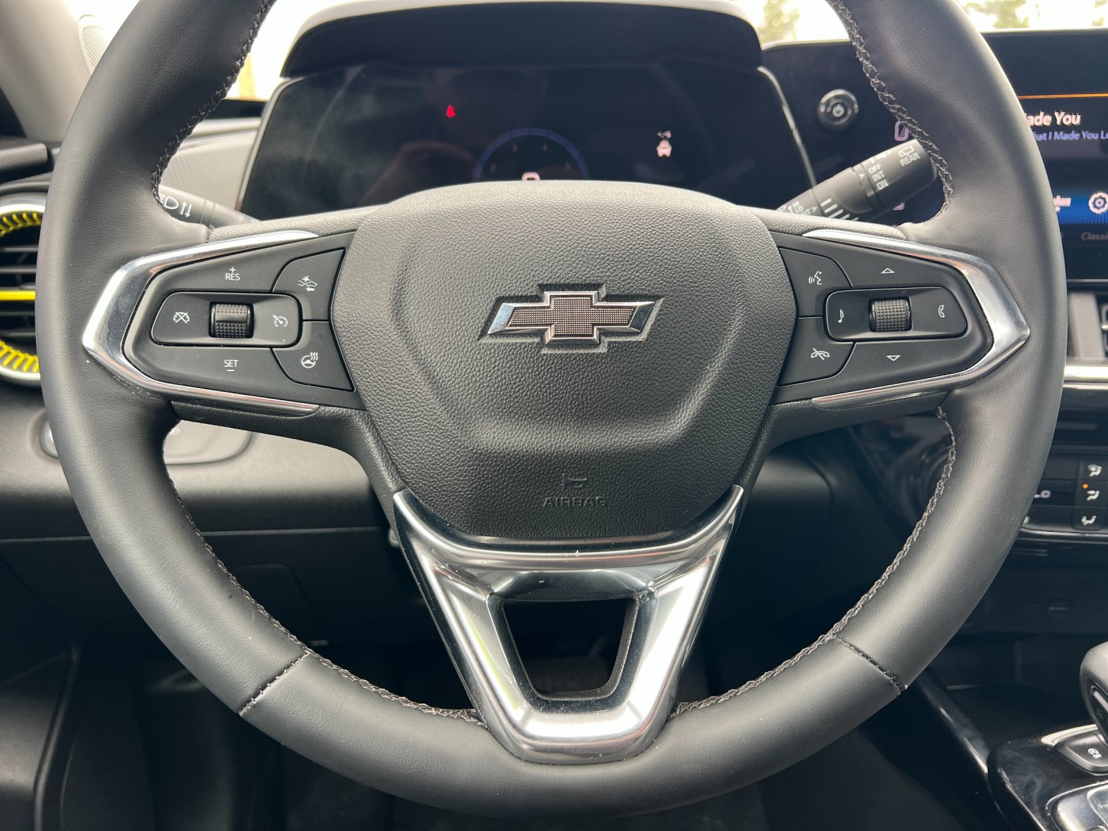Used 2024 Chevrolet Trax ACTIV w/ Driver Confidence Package FWD image 23