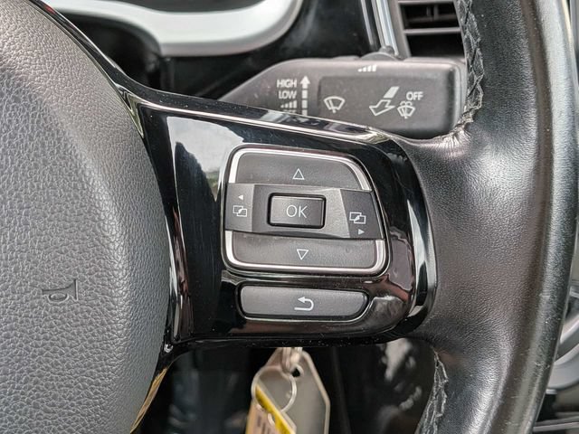 Used 2019 Volkswagen Beetle 2.0T S FWD image 24