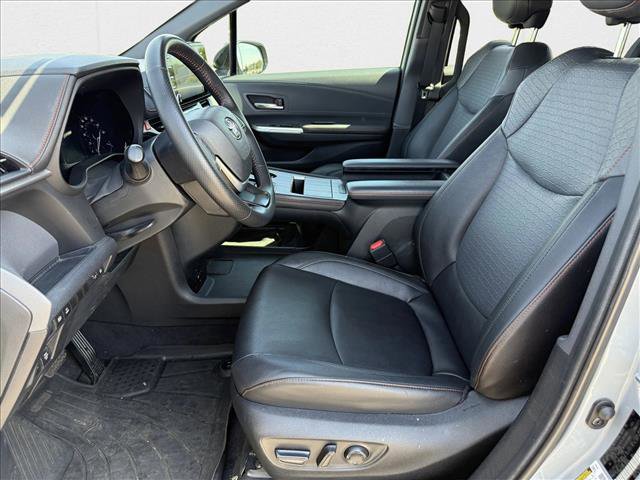 Used 2024 Toyota Sienna XSE image 9