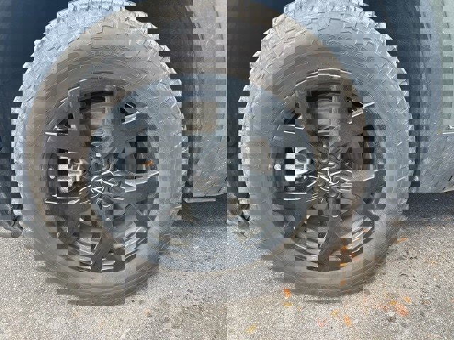 Certified 2025 Volkswagen Atlas Peak Edition SE image 16