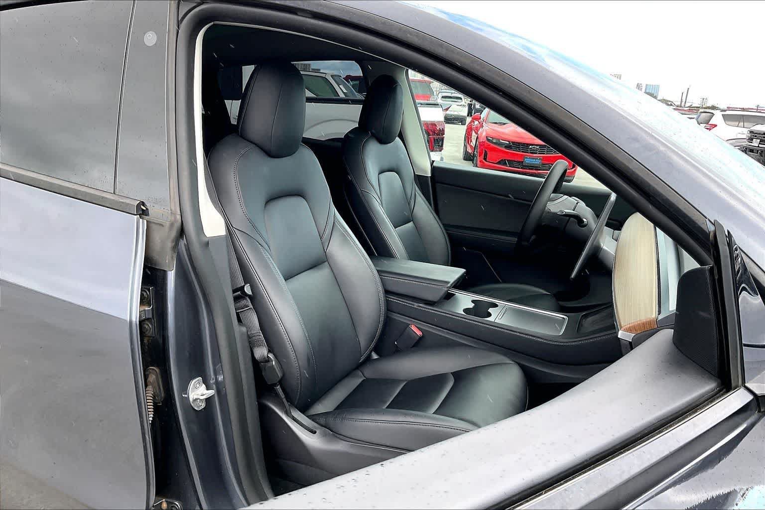 Used 2022 Tesla Model Y Performance AWD/4WD image 13
