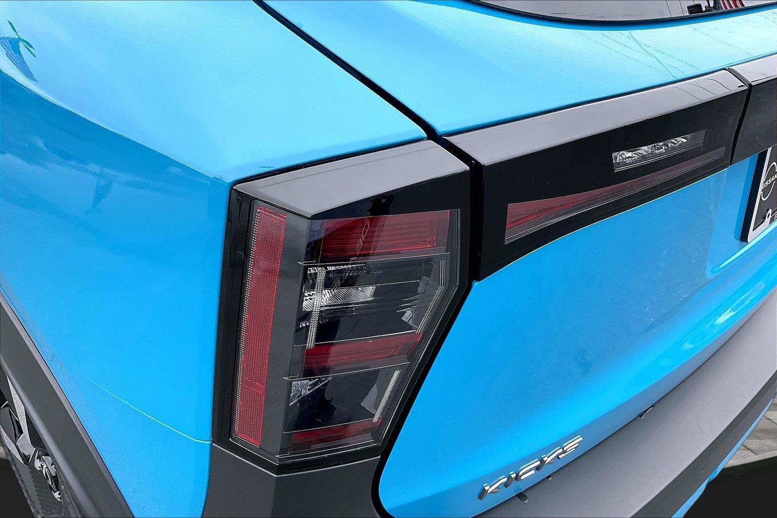 Certified 2026 Nissan Kicks SR FWD image 30