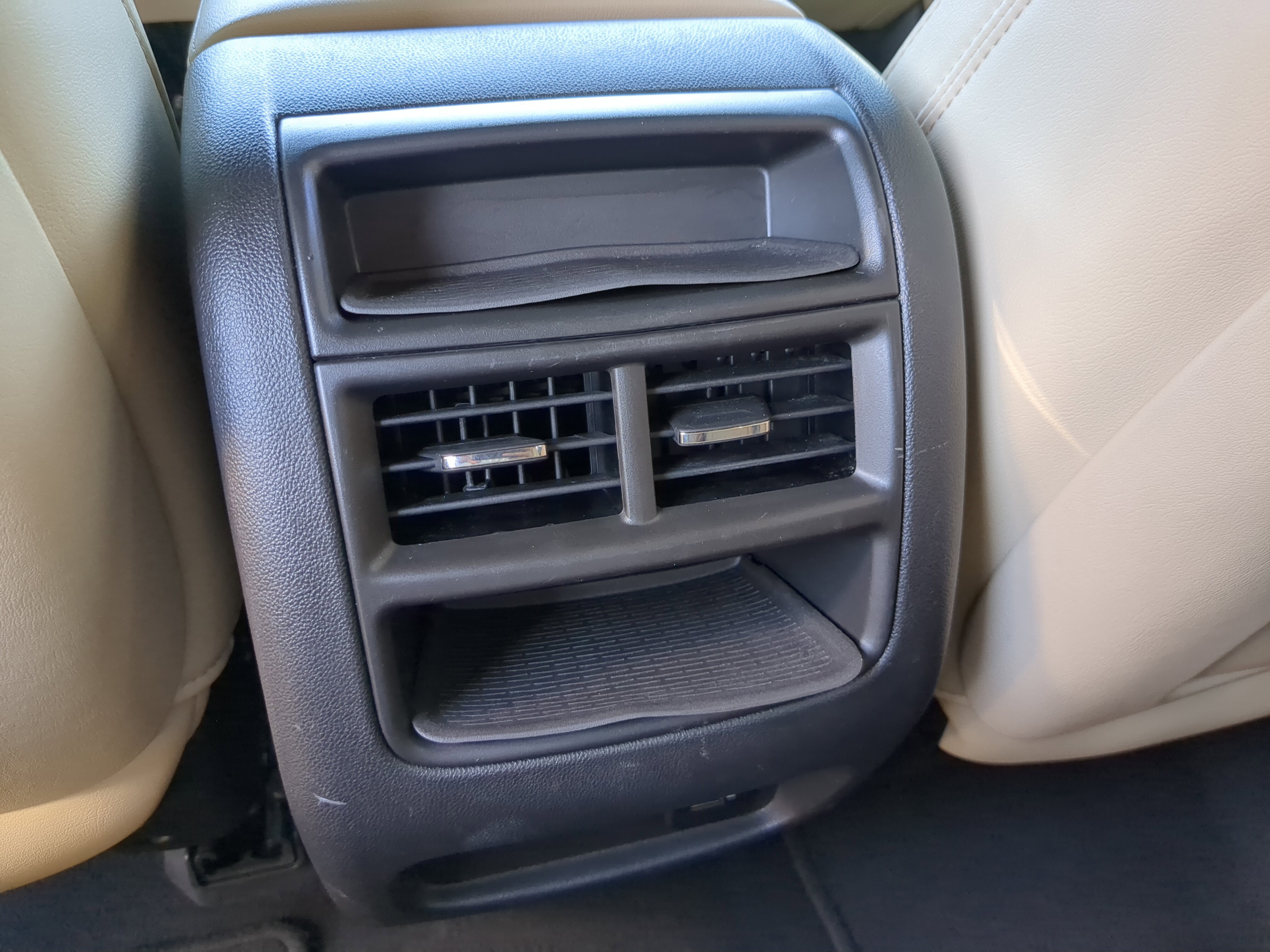 Used 2017 Cadillac XT5 Luxury w/ Driver Awareness Package image 16