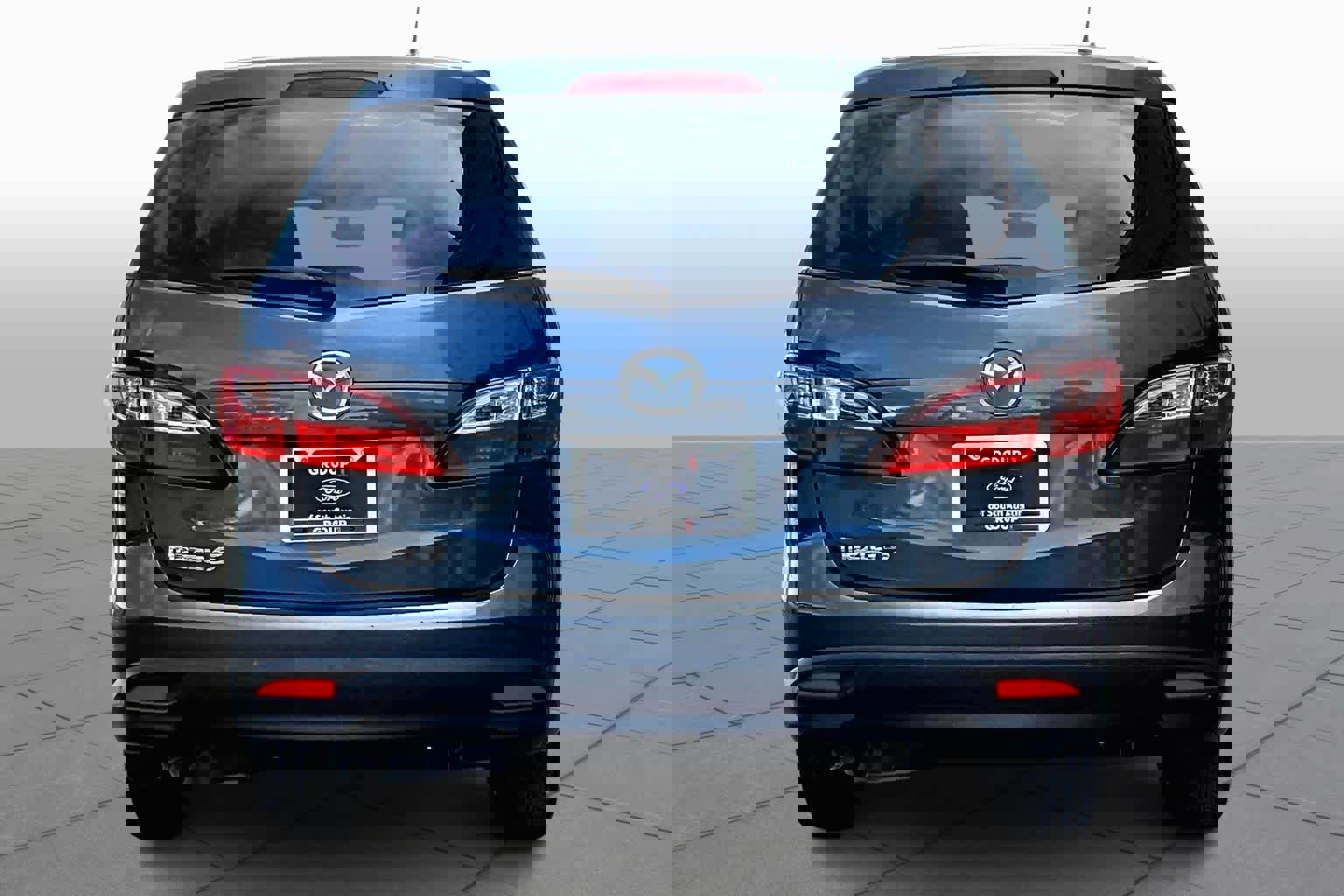 Used 2012 MAZDA MAZDA5 Sport image 4