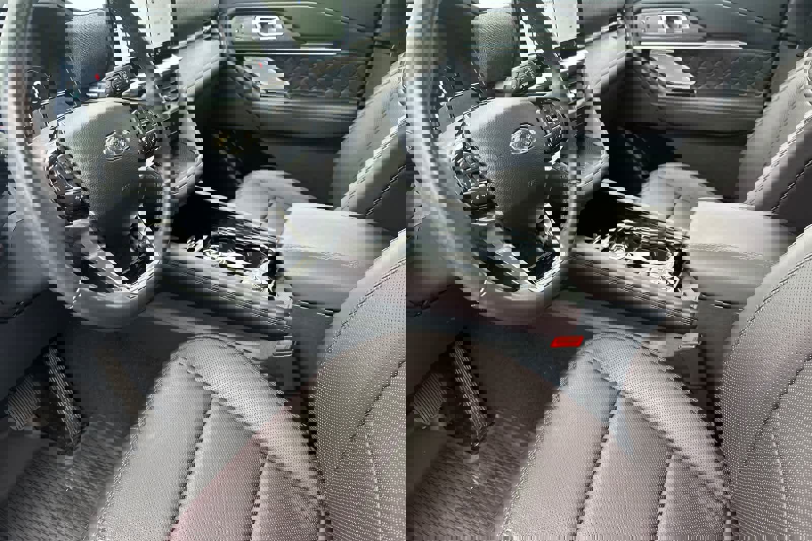 Certified 2025 Ford Explorer Platinum w/ Ultimate Package image 11