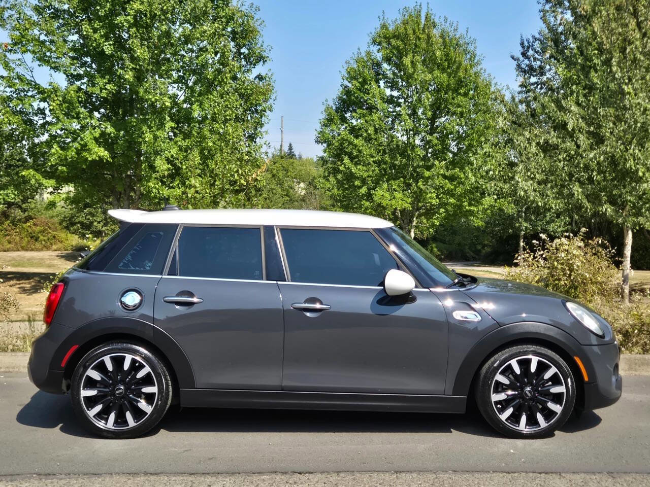 Used 2016 MINI Cooper S image 5
