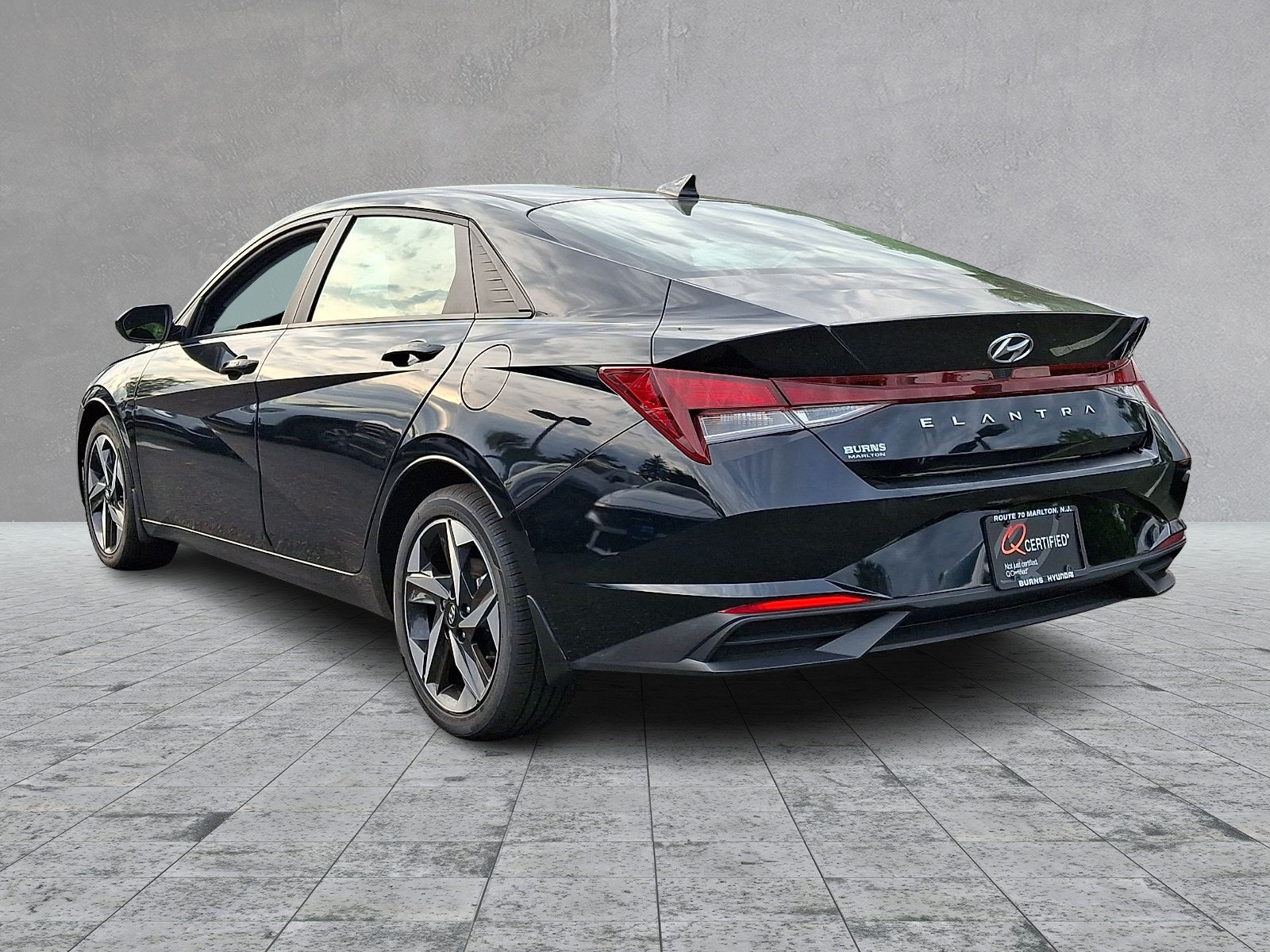 Used 2023 Hyundai Elantra SEL w/ Convenience Package FWD image 6