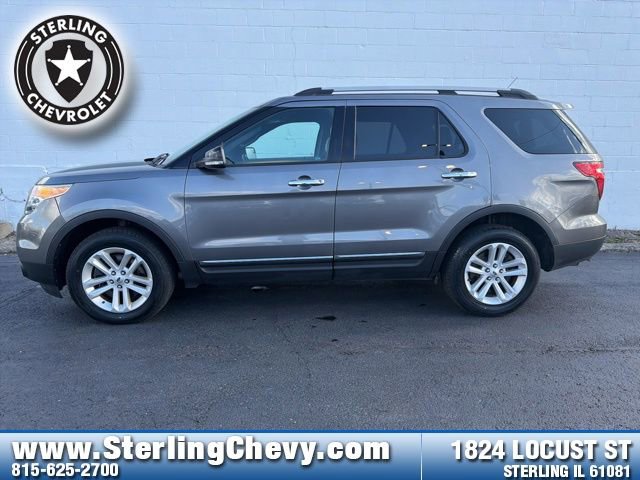Used 2014 Ford Explorer XLT w/ Equipment Group 202A AWD/4WD image 2