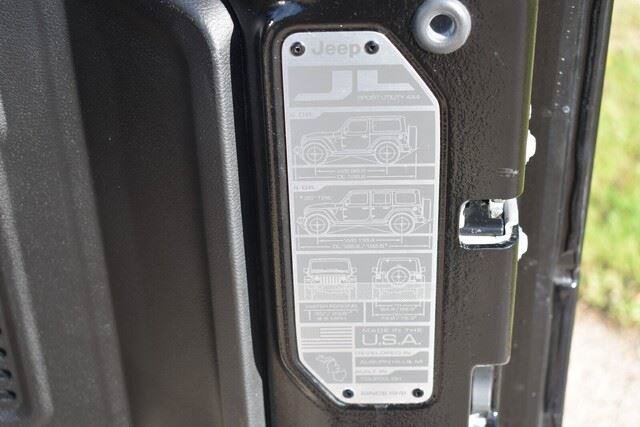 Used 2023 Jeep Wrangler Unlimited Sahara AWD/4WD image 20
