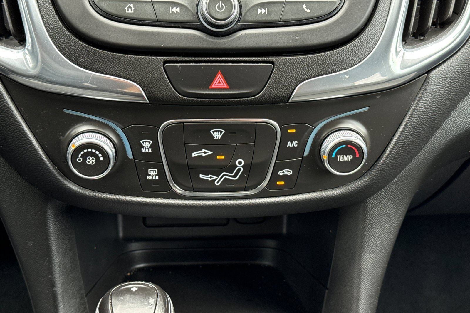 Used 2021 Chevrolet Equinox LT FWD image 21