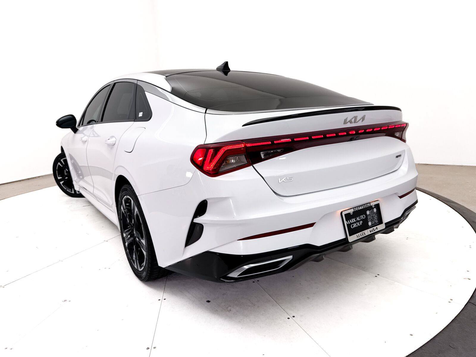 Used 2023 Kia K5 GT-Line AWD/4WD image 8