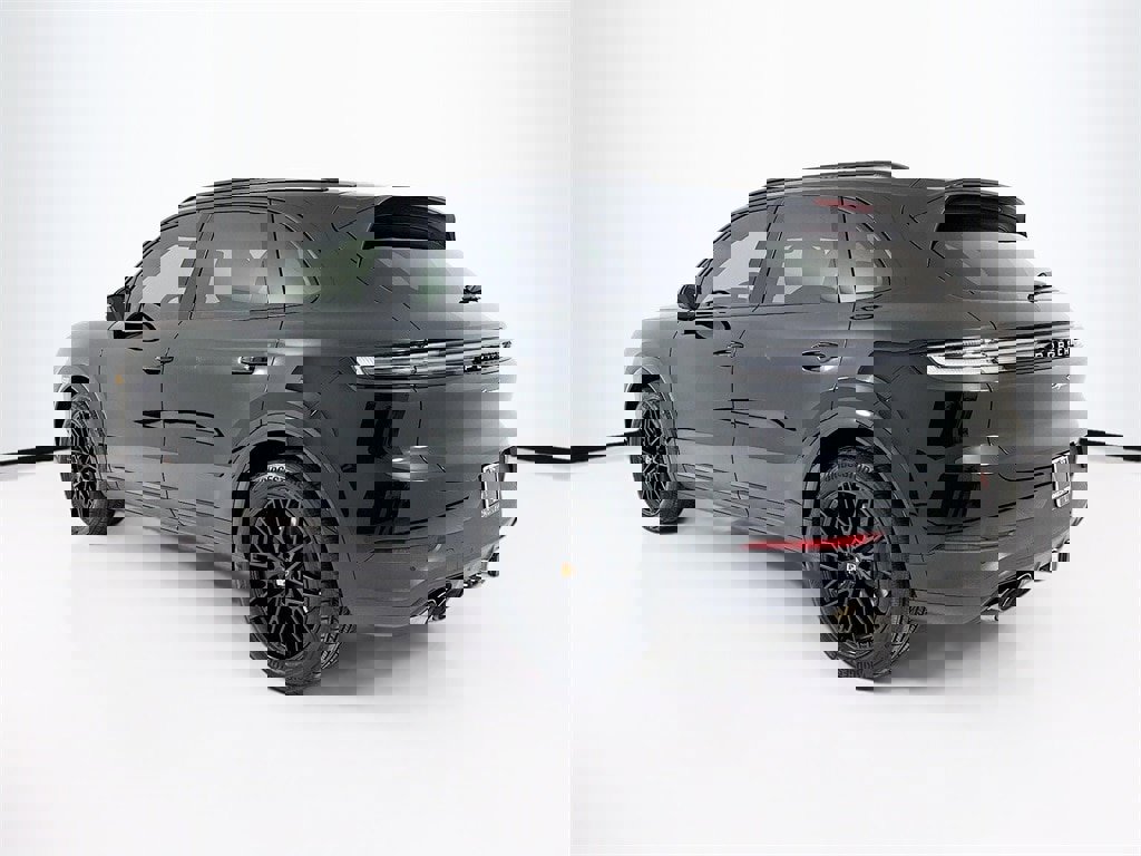 New 2026 Porsche Cayenne image 3