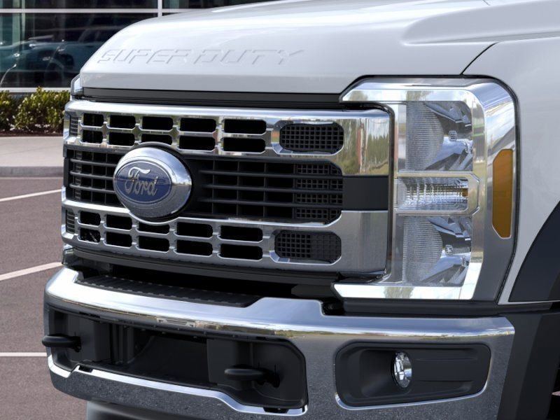 New 2026 Ford F450 XL w/ XL Chrome Package RWD image 31