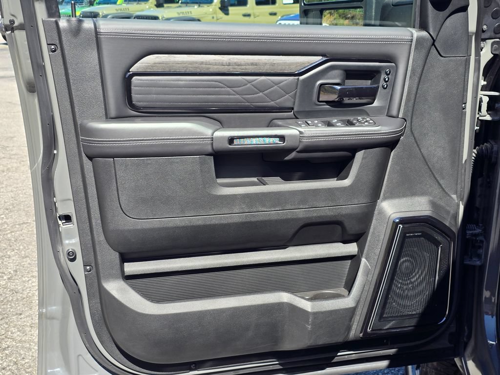 New 2026 RAM 2500 Limited AWD/4WD image 36