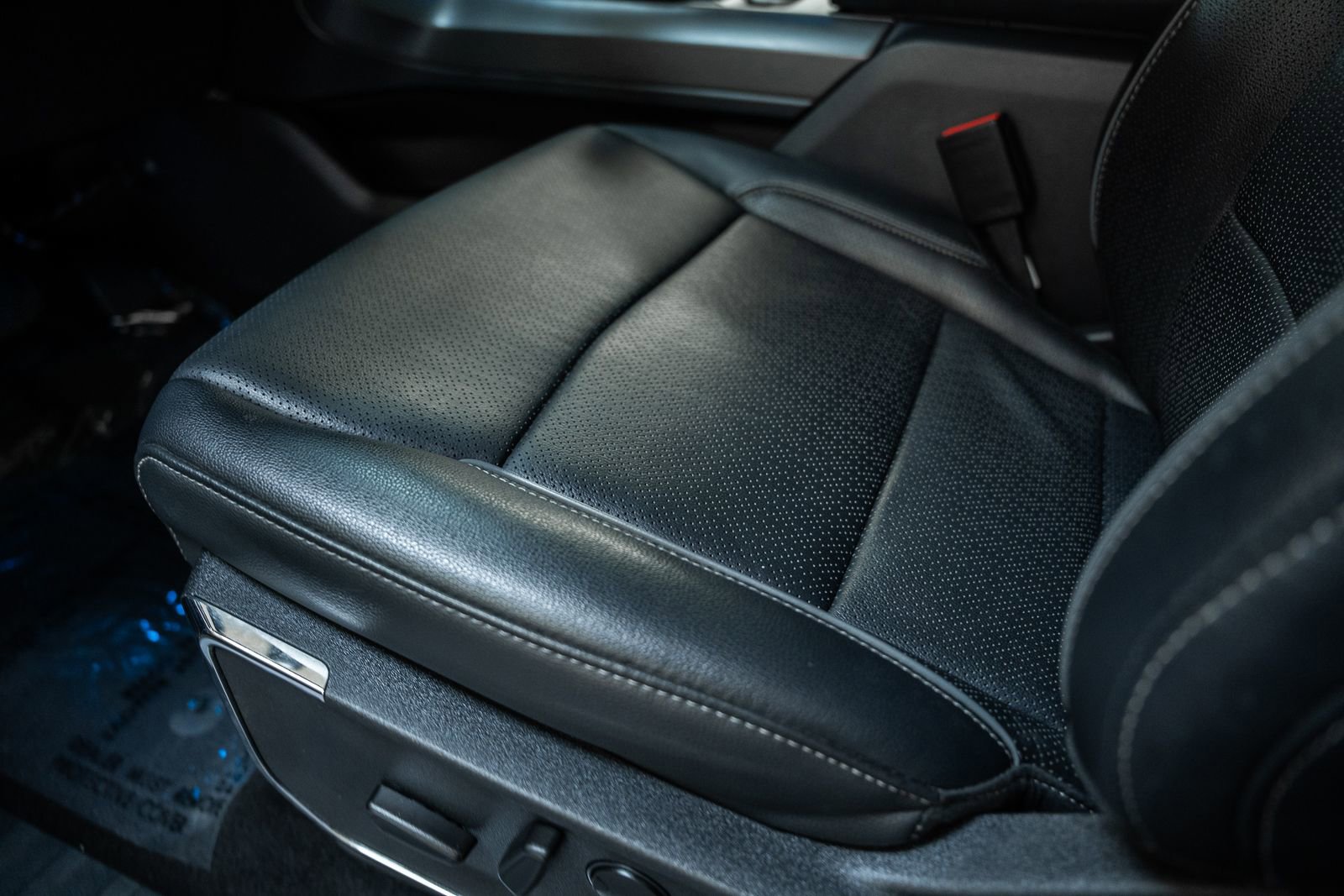 Certified 2024 Ford F150 Lariat AWD/4WD image 42