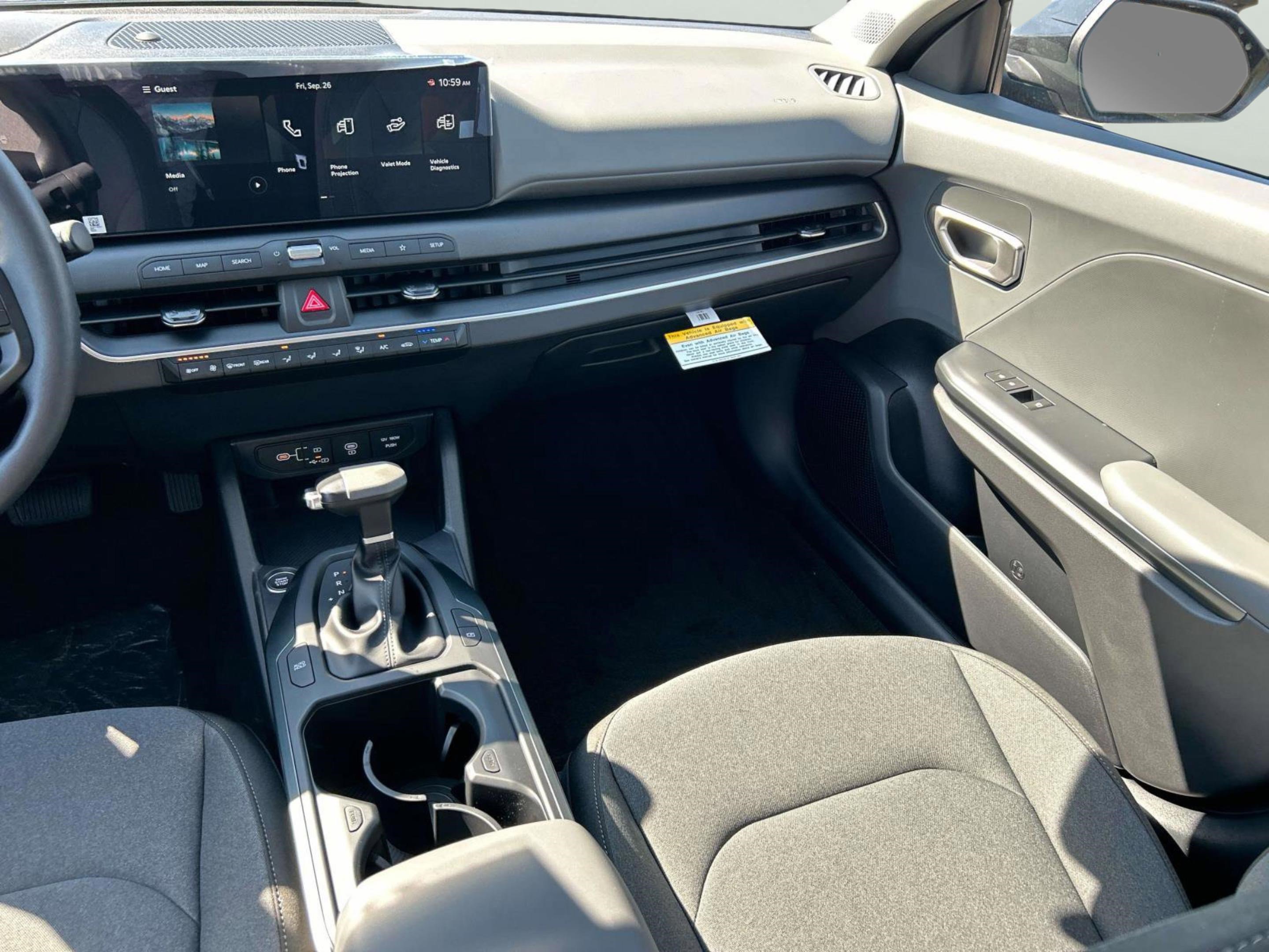 New 2025 Kia K4 LXS image 13