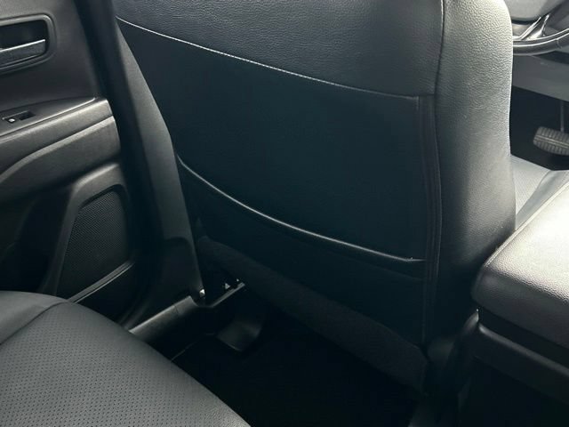 Used 2016 Mitsubishi Outlander GT AWD/4WD image 40