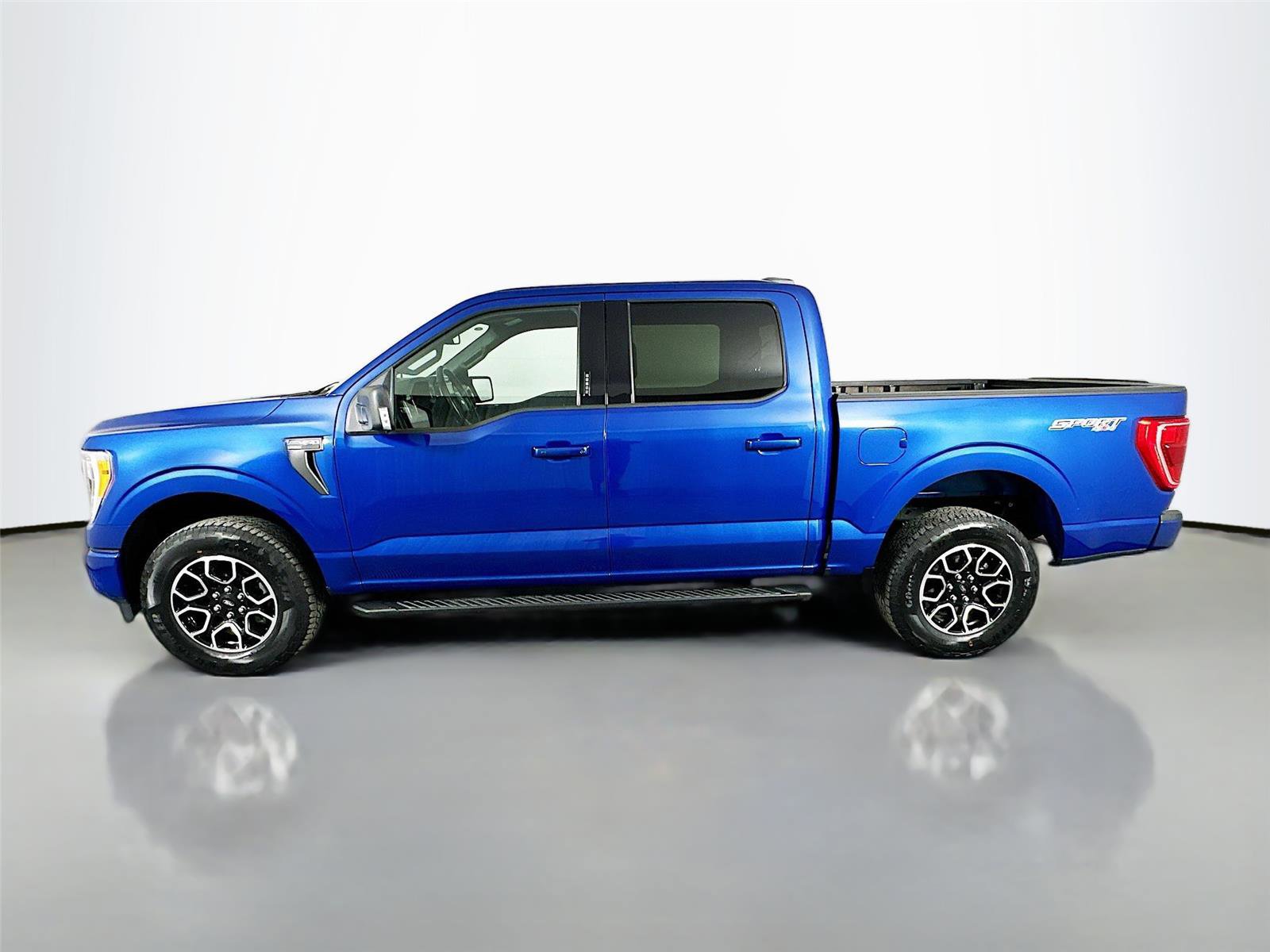 Used 2023 Ford F150 XLT w/ Equipment Group 302A High image 4
