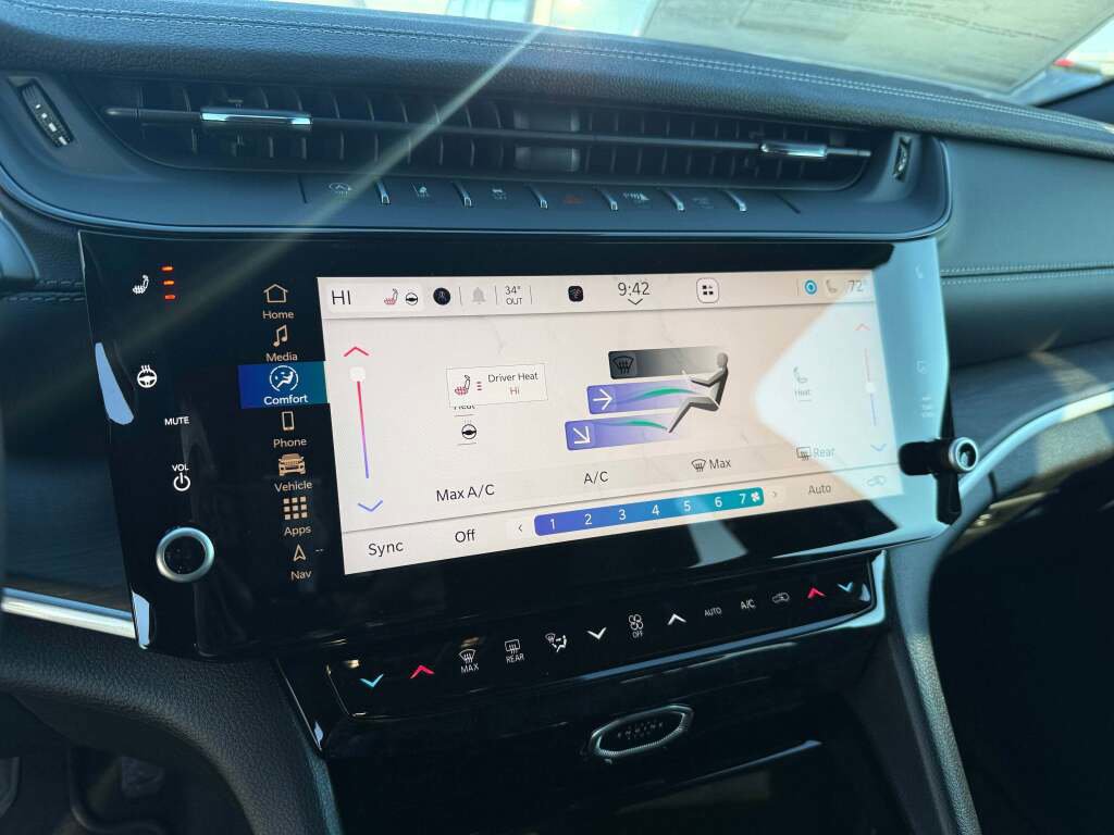 New 2026 Jeep Grand Cherokee Altitude image 33