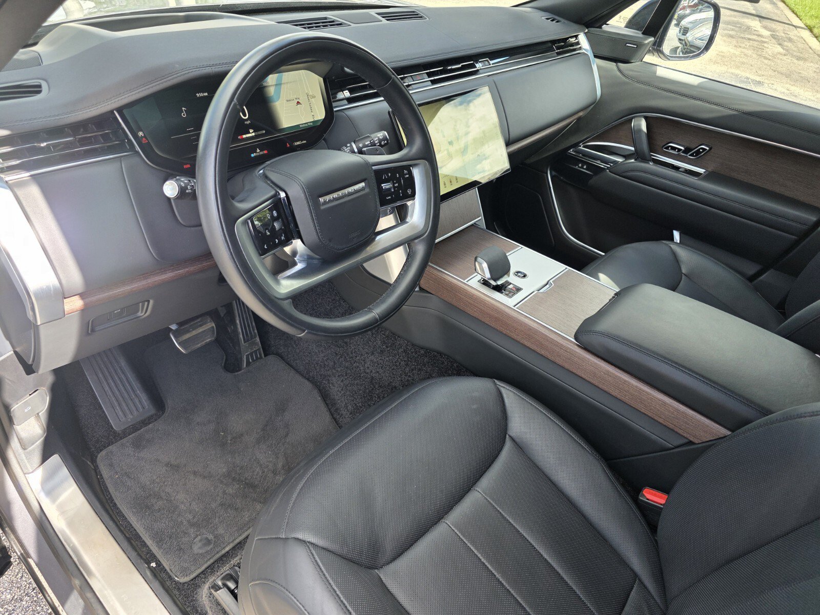 Certified 2024 Land Rover Range Rover SE AWD/4WD image 11