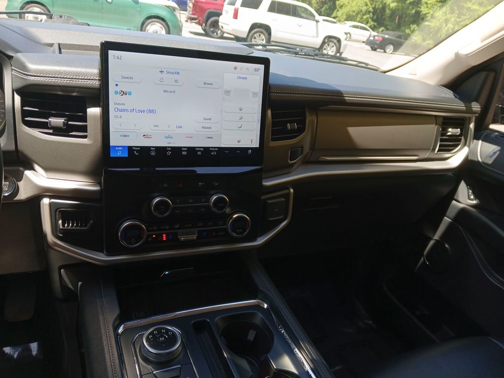 Used 2024 Ford Expedition Max XLT AWD/4WD image 18