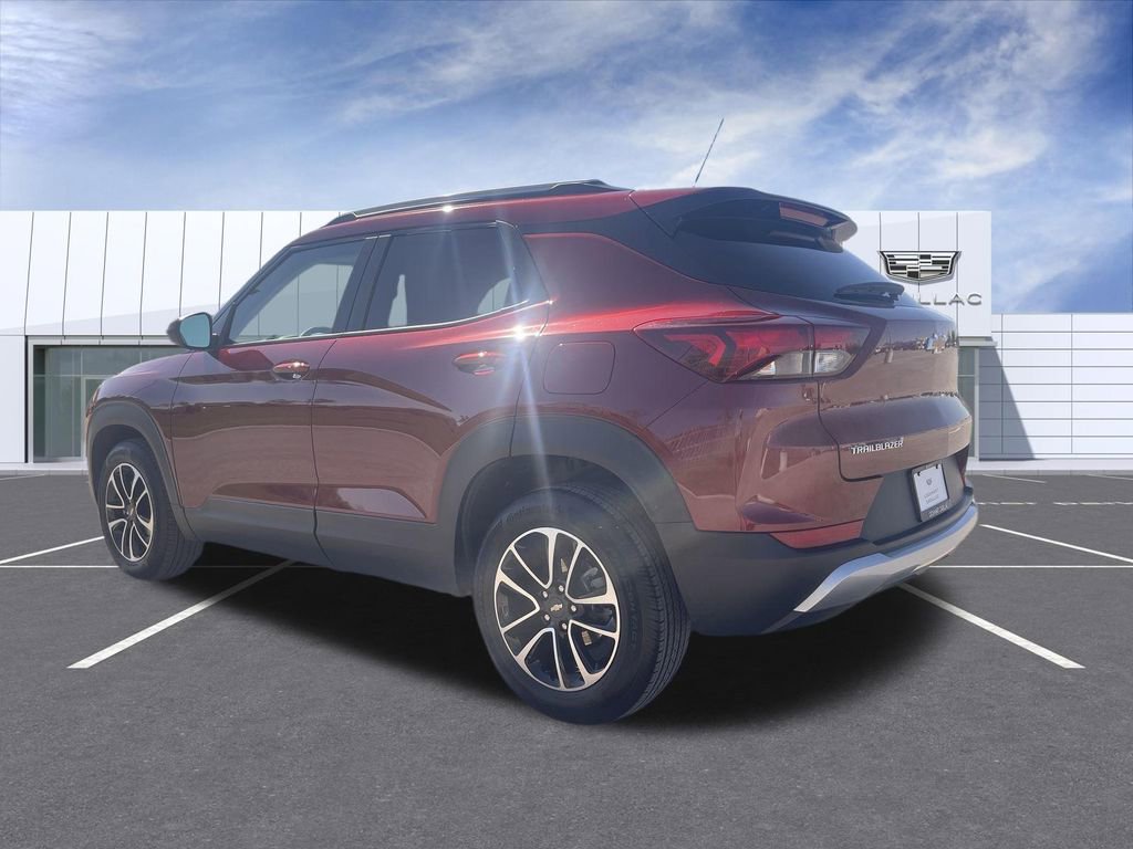 Used 2025 Chevrolet TrailBlazer LT FWD image 6