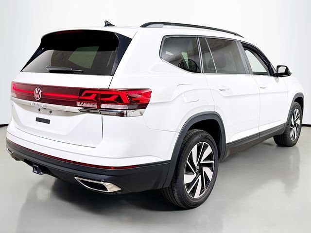 Used 2025 Volkswagen Atlas SE FWD image 4