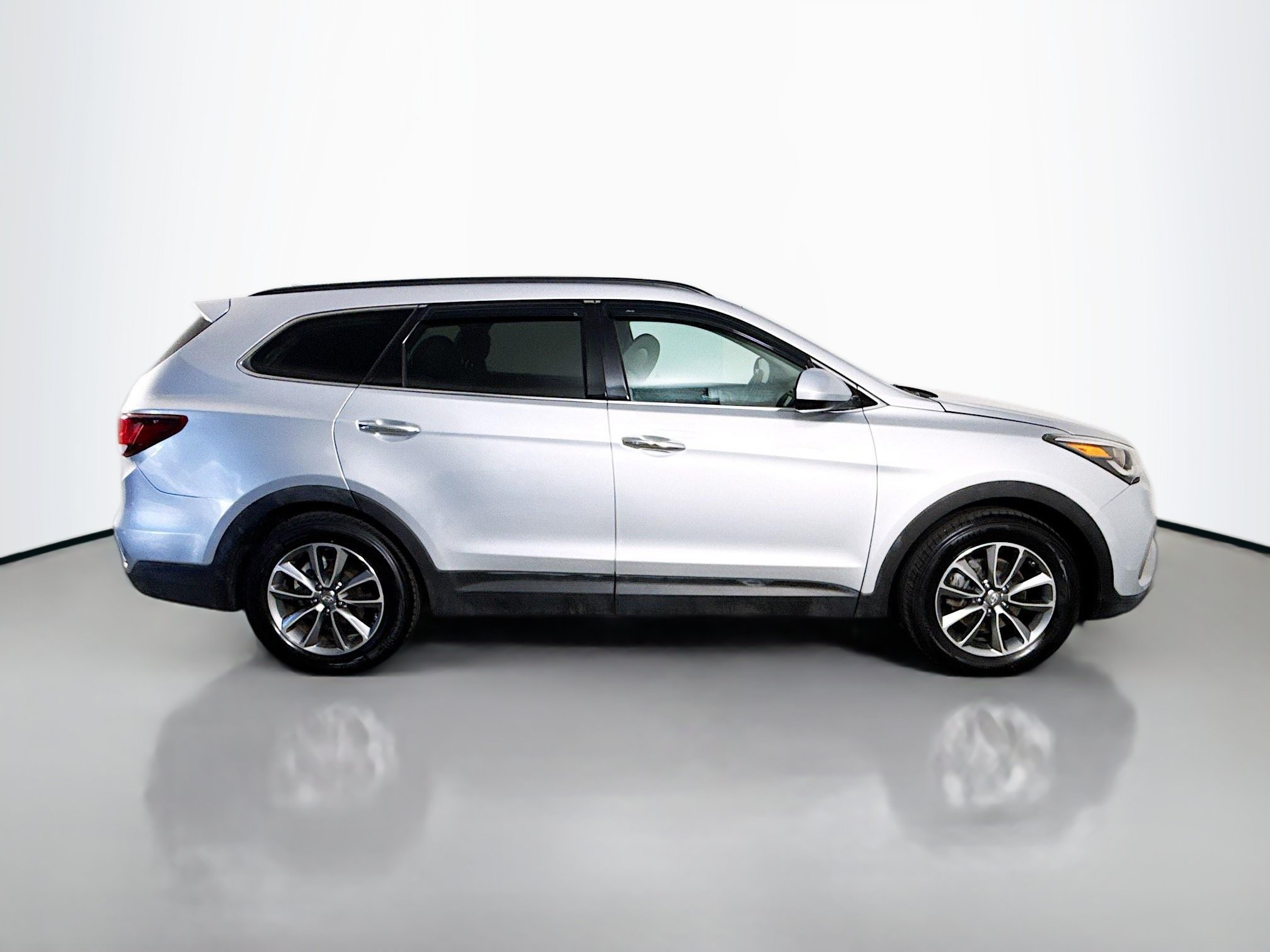 Used 2018 Hyundai Santa Fe SE FWD image 11