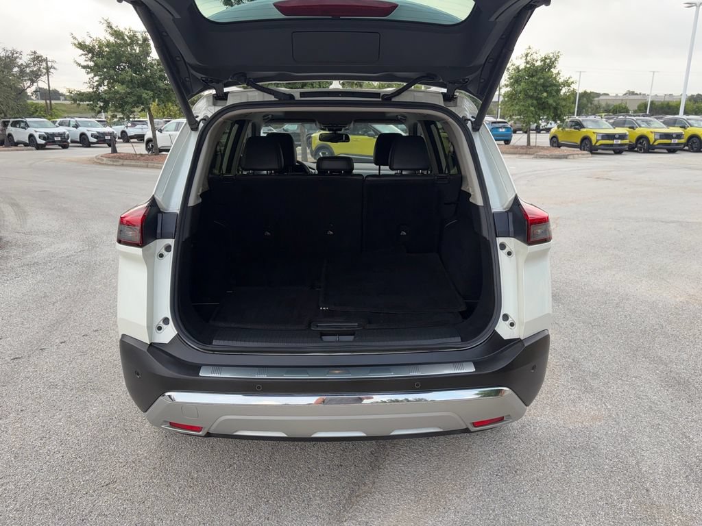 Certified 2023 Nissan Rogue Platinum FWD image 28