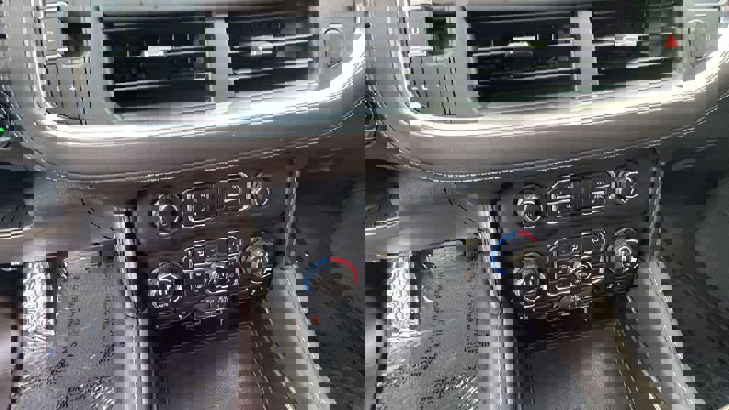 Used 2023 Chevrolet Tahoe Z71 w/ Luxury Package image 33