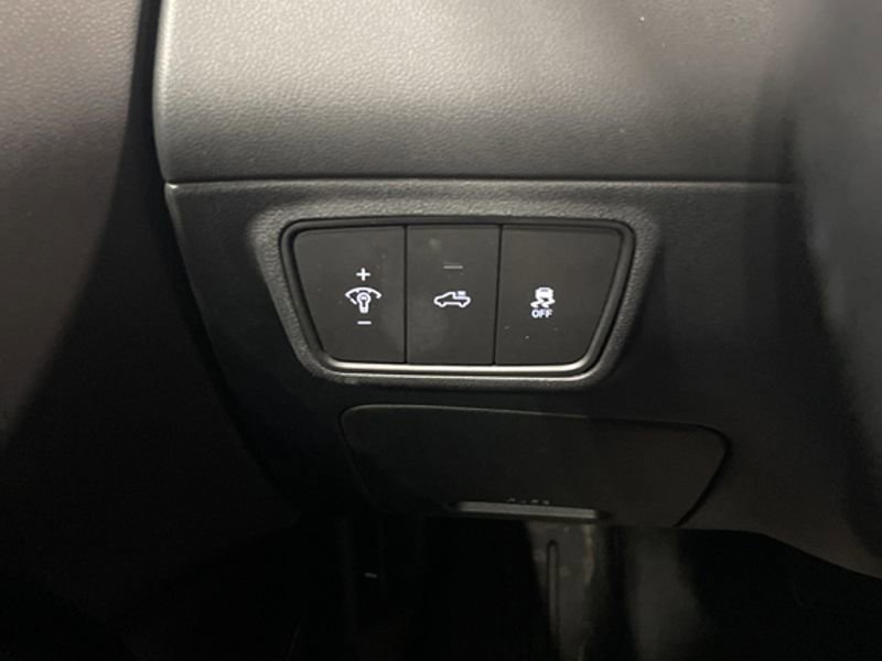 Used 2022 Hyundai Santa Cruz Limited image 23