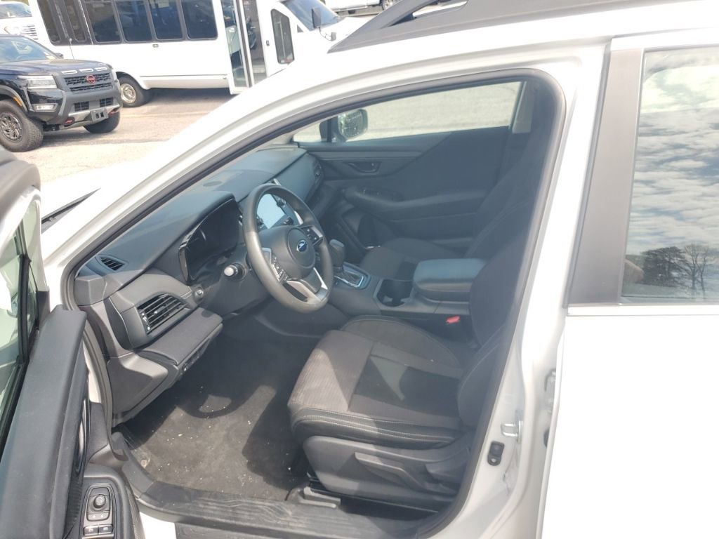 Used 2023 Subaru Outback 2.5i image 10